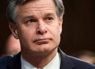 Il capo dell’Fbi si dimette, Trump: “Un grande giorno per l’America”