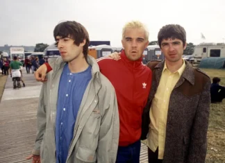 Robbie Williams si schiera con gli Oasis sulla polemica legata ai prezzi dei biglietti