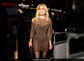 Cosa è successo a Donatella Versace (e perché la sua trasformazione è segno che qualcosa stia cambiando nel mondo beauty)