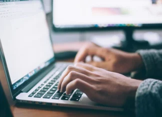 Perché una chat sul sito web è essenziale per le aziende moderne