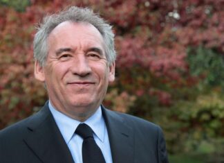 François Bayrou, chi è il primo ministro della Francia nominato da Macron