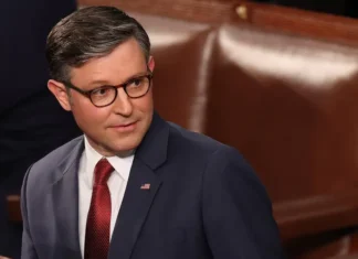 Mike Johnson è stato rieletto speaker della Camera dei Deputati degli Stati Uniti, dopo un tira e molla