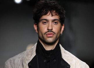 Alla Fashion Week di Parigi modello per un giorno: Mahmood sfila per Yohji Yamamoto
