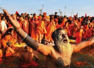 India, centinaia di feriti e almeno 12 morti durante il grande festival Kumbh Mela