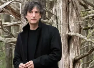 Otto donne hanno accusato l’autore Neil Gaiman di violenza sessuale