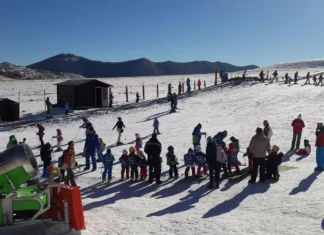 Roccaraso presa d’assalto dai turisti nel weekend: traffico in tilt e incidenti sulle piste