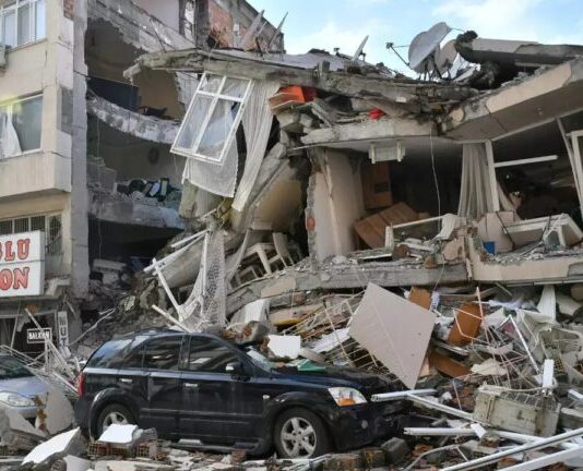 Terremoto di magnitudo 6.8 fra Nepal e Tibet, ci sono molte vittime