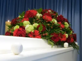 Organizzare un funerale: tra dolore e burocrazia