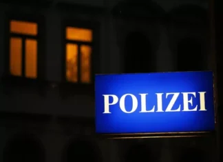 Arrestato un uomo che ha aggredito la folla in un parco ad Aschaffenburg: morti un uomo e un bambino