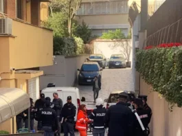 Uomo precipita nel vano ascensore di una clinica ai Parioli, è grave