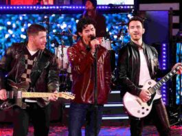 I Jonas Brothers saranno protagonisti di una commedia natalizia per Disney Jonas Brothers annunciano l'arrivo di un nuovo singolo