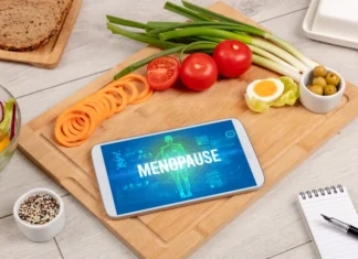 Donne e menopausa, la dieta per questa nuova fase di vita: belle e snelle anche post 50 anni