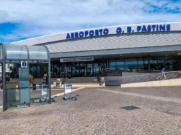Incendio alla base della torre di controllo di Ciampino: traffico aereo in tilt
