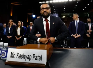 Chi è Kash Patel, nuovo direttore dell’FBI confermato dal Senato