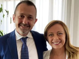 Delmastro condannato a otto mesi: “Spero ci sia un giudice a Berlino, io non mi dimetto”