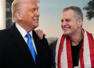 L’insegnante americano Marc Fogel, detenuto ingiustamente, incontra Trump dopo essere stato rilasciato dalla Russia in uno “scambio”