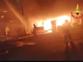 Maxi incendio a Reggio Emilia, gravi danni all’Incalca e alla popolazione