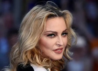 Madonna su Donald Trump: “Abbiamo un presidente che si definisce re, se è uno scherzo non fa ridere” Madonna suu Donald Trump
