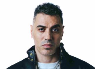 Classifica Album Fimi 24-30 gennaio: “È Finita La Pace di Marracash” ritorna al primo posto Classifica Album Fimi 24-30 gennaio: sul podio Marracash, Bad Bunny e Gazzelle - Ph © Andrea Bianchera