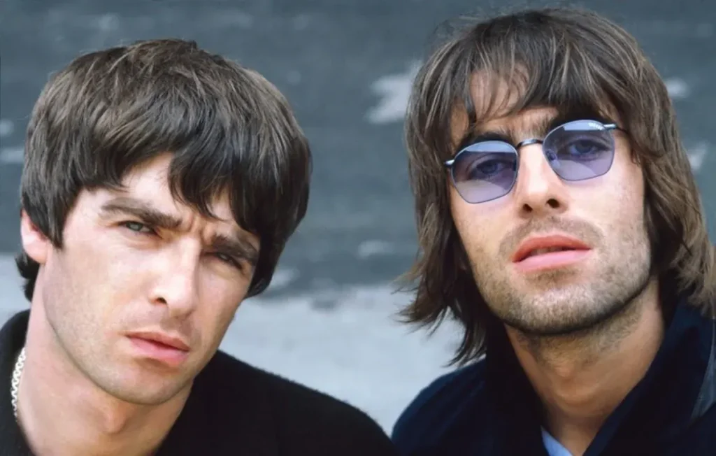 Oasis dopo 31 anni di nuovo alla numero uno con Whatever