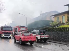 Prato, un 22enne in custodia per presunto omicidio della madre: lei accoltellata, in casa appiccato incendio