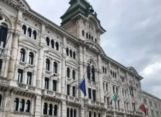 Tribunale evacuato a Trieste per un allarme bomba