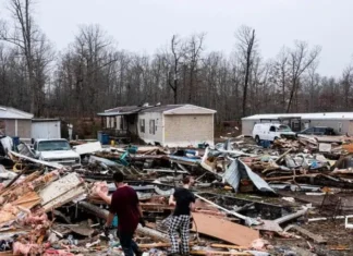 Tornado in Usa, il bilancio sale ad almeno 34 vittime