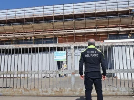 Un operaio è morto sul lavoro a Torino, ma i suoi colleghi hanno finto un incidente domestico