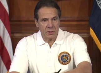 Andrew Cuomo, ex governatore di New York accusato di molestie, si candida a sindaco della Grande Mela