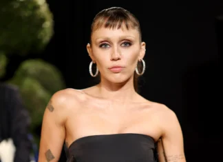 Le nuove baby bangs di Miley Cyrus (e le sue bleached brows) agli Oscar 2025 potrebbero essere il nuovo trend della primavera