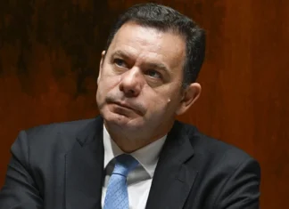 Portogallo, oggi il voto di fiducia a Luís Montenegro: il governo rischia di cadere