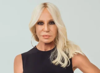 Donatella Versace non è più Direttore creativo, lascia dopo 30 anni, chi è Dario Vitale al suo posto