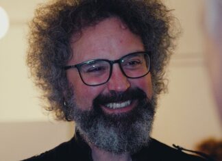 Simone Cristicchi parla della malattia di sua madre (che non è l’Alzheimer)