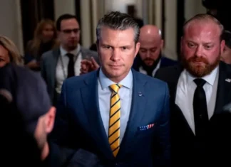 Chieste le dimissioni per il Segretario alla Difesa statunitense Pete Hegseth, dopo lo scandalo della chat Signal