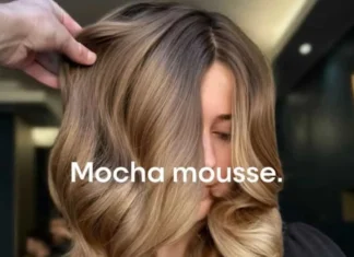 L’honey mocha è il colore capelli perfetto per chi cerca un castano avvolgente