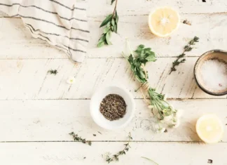 Come fare un detox senza stress: strategie per depurare corpo e mente