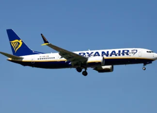 Ryanair ha ricevuto una multa da 256 milioni di euro per “strategia abusiva”
