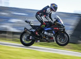 SBK Portimao, duello show tra Razgatlioglu e Bulega, ma la pole va a Toprak