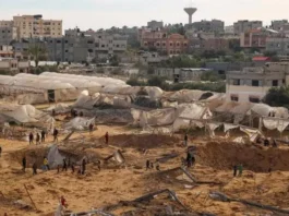 Israele evacua Rafah, possibile escalation via terra