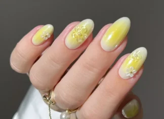 Le flowers nail 3D sono diventata la nuova obsession unghie di TikTok