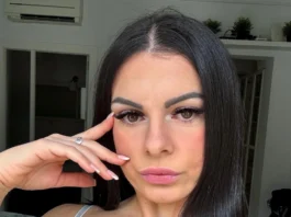 Elena Maraga, la maestra sospesa a causa del suo profilo OnlyFans, è stata licenziata