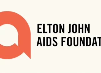La Russia dichiara “organizzazione indesiderata” la fondazione di Elton John che si occupa di AIDS