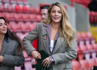 Blake Lively torna nella vita reale con un look super Gossip Girl coded