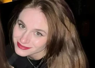 La madre di Mark Samson ha confessato di aver aiutato il figlio a disfarsi del corpo di Ilaria Sula