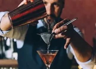 Gli strumenti essenziali per la mixology: cosa non può mancare nel kit del barman