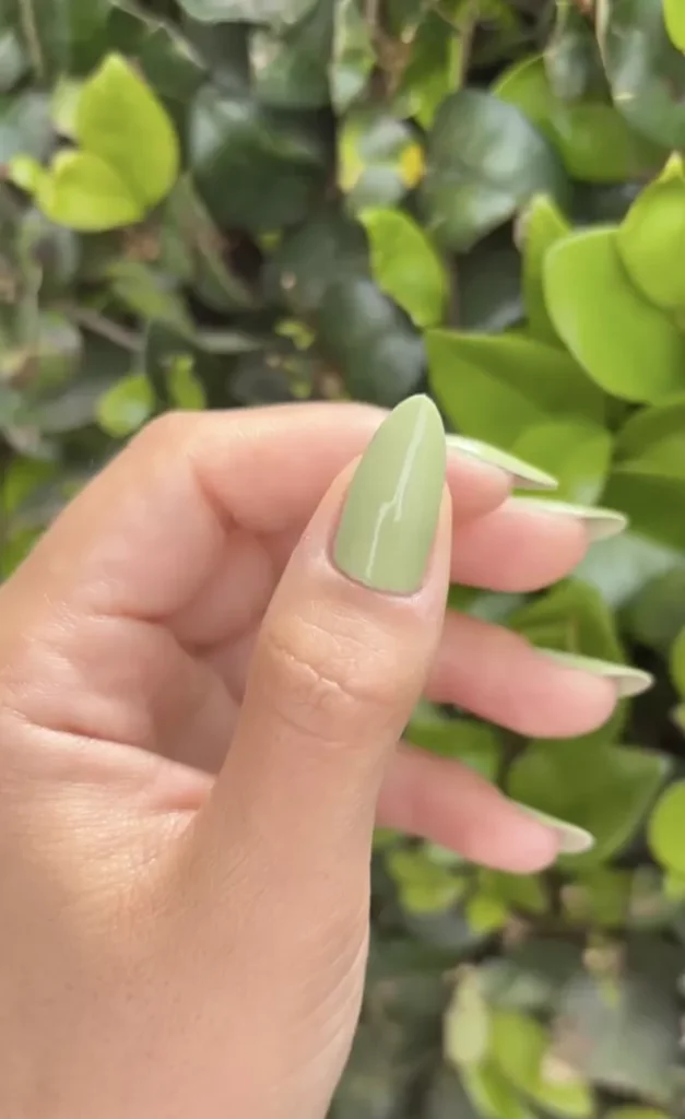 nail art primavera 2025