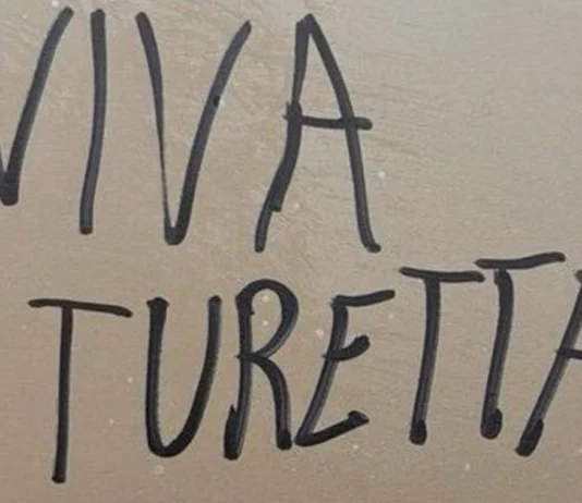 «Viva Turetta»: la frase scioccante trovata nei bagni di un liceo di Barletta