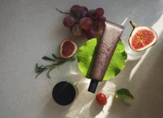 Se gli acidi della frutta possono essere l’alleato per l’esfoliazione (ma fatene buon uso)