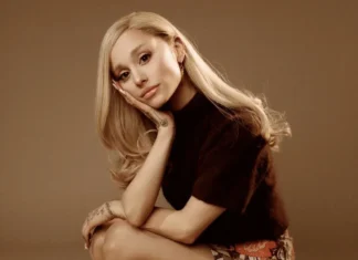 Il “dissing pacifico” tra Ariana Grande e Mike Mills dei R.E.M. Ariana Grande ritorna al primo posto con Eternal Sunshine