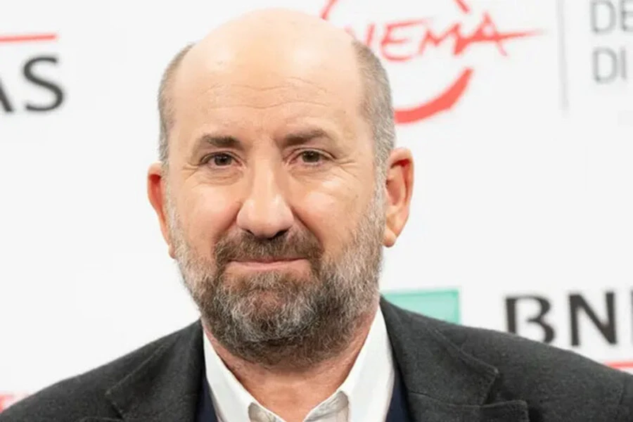 La classifica dei libri più venduti della settimana vede in testa Antonio Albanese, fonte pocketnews.it